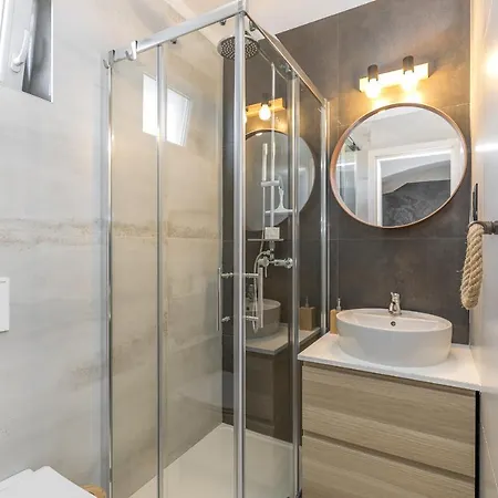 Hrestak 아파트 포레치