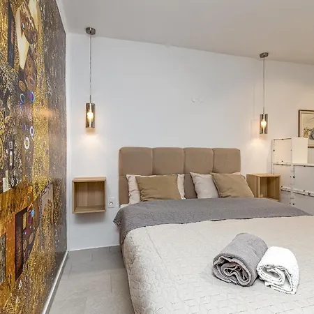 아파트 Hrestak 포레치