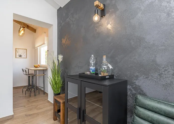 アパート Hrestak *